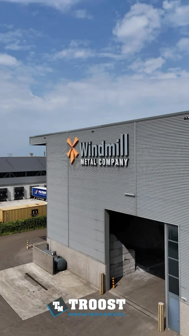 ⬇️
Krachtige machines op de prachtige locatie van Windmill Metal Recycling, uiteraard de overslag kranen van @terexcranes !! 😱🫶🏻🧡🦅 ⚙️🛠️AWESOME!