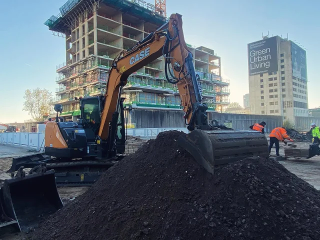 Nieuwe CX90D voor J&E Infra! 💪🏼😱🧡🦅

Deze Case CX90D is recent geleverd bij Wim Zeinstra van J&E Infra uit Nieuwveen. Wij wensen hun heel veel succes en werkplezier met deze mooie midigraver en wederom bedankt voor het vertrouwen!

#troostmachinehandelentechniek #troostmachinehandel #troostbv #sold #caseconstructionequipment #caseconstruction #constructionequipment #construction