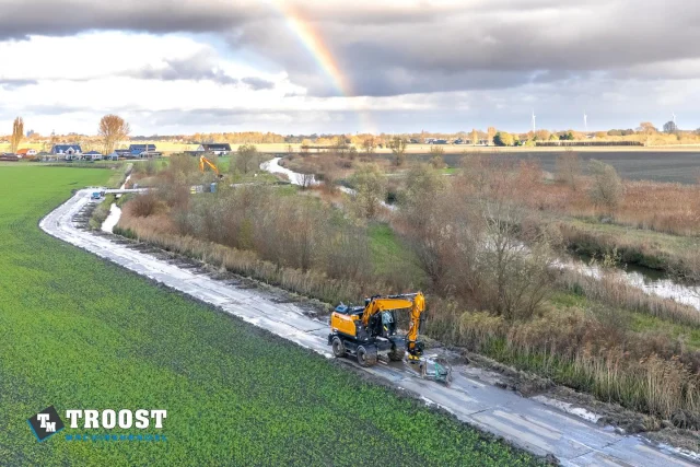 ⬇️
Somewhere under the rainbow! 💪🏼🦅🌈🧡🤩👌🏼

@casece.eu #caseatwork 

De gloednieuwe WX160E van gebr. Nijssen en Zonen BV uit Mijnsheerenland, vol gas aan het werk in zon en regen! Wederom bedankt voor het vertrouwen en heel veel plezier met deze prachtige machine! 

#troostbv #troostmachinehandel #excavator #case  #caseatwork #mobileexcavator #caseconstruction #troostmachinehandelentechniek #mobilecrane #caseconstructionequipment